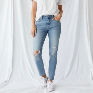 7 For All Mankind Jeans Size 29Josefina Straight Slim Boyfriend Distressed Luxe